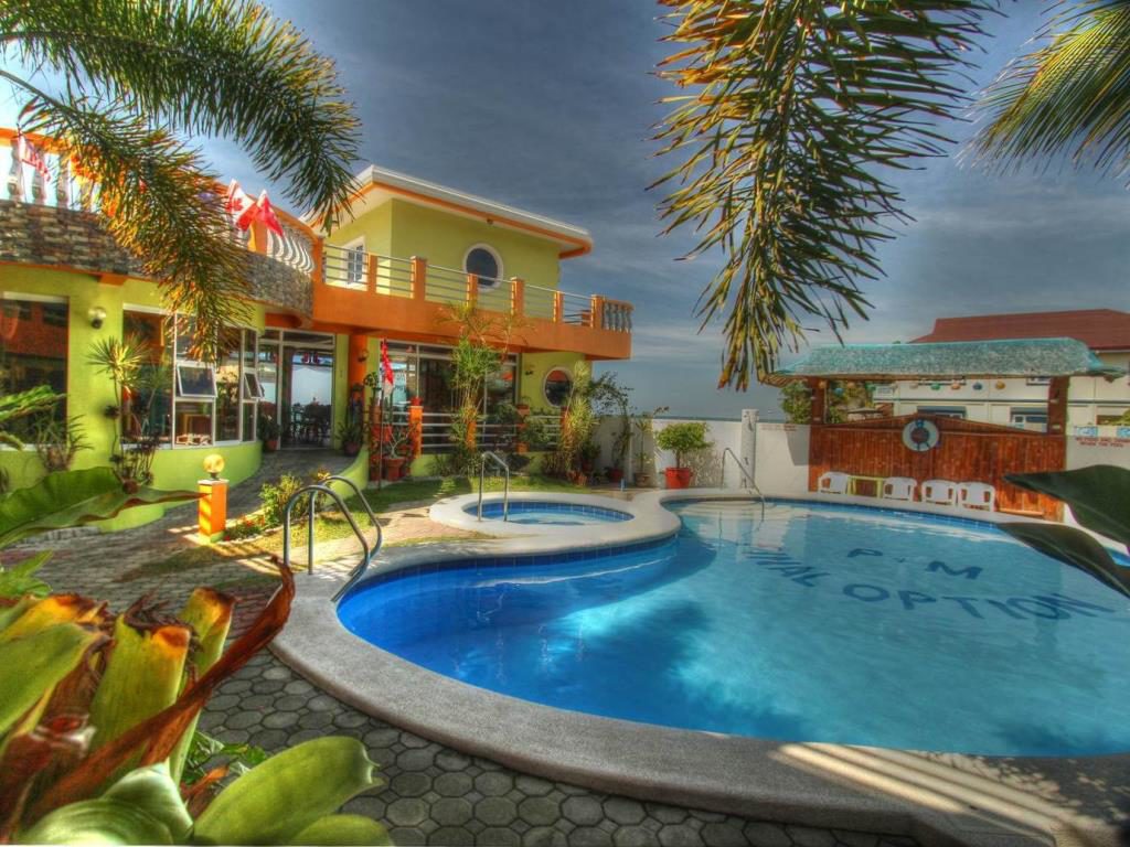P and M Option Hotel