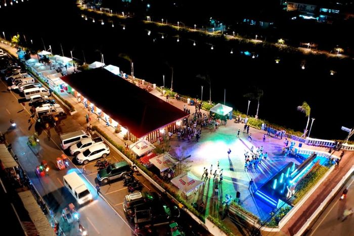 Paseo Del Rio and Casa de Mercado
