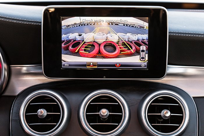 Backup camera screen